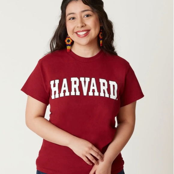 👠👚Official Licensed Harvard University apparel T-Shirt👚👠 - Picture 1 of 10